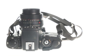 Leica R4 + Elmarit-R 35mm f2.8 + display case - Image 4